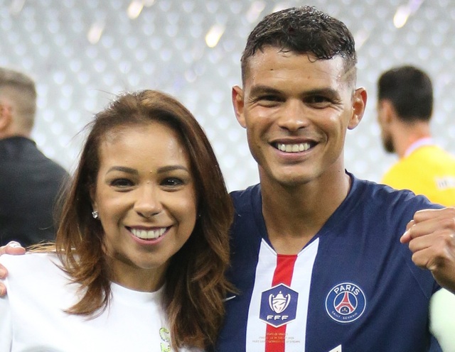 Thi đấu xa nhà, Thiago Silva bất ngờ được bà xã tặng “quà” - 4 Thi đấu xa nhà, Thiago Silva bất ngờ được bà xã tặng “quà” - 4