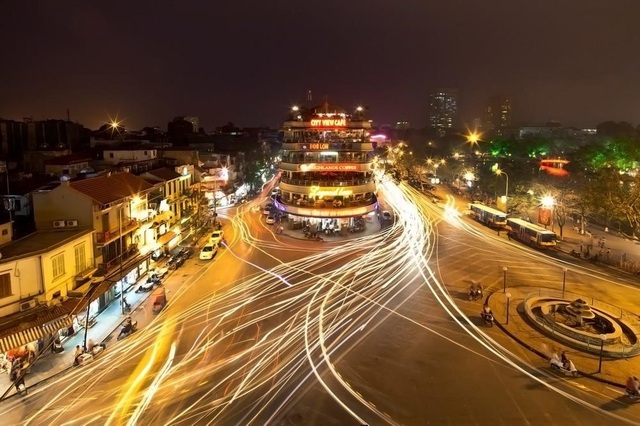Phát triển kinh tế đêm ở Hà Nội: Thiên thời, địa lợi, nhân hòa - 1 Phát triển kinh tế đêm ở Hà Nội: Thiên thời, địa lợi, nhân hòa - 1