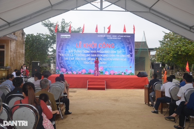Người dân vùng rốn lũ phấn khởi ngày khởi công xóm nhà phao cứu sinh - 1 Người dân vùng rốn lũ phấn khởi ngày khởi công xóm nhà phao cứu sinh - 1