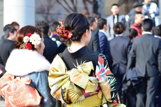 Furisode: Loại kimono giúp các thiếu nữ thể hiện tình yêu - 2 Furisode: Loại kimono giúp các thiếu nữ thể hiện tình yêu - 2