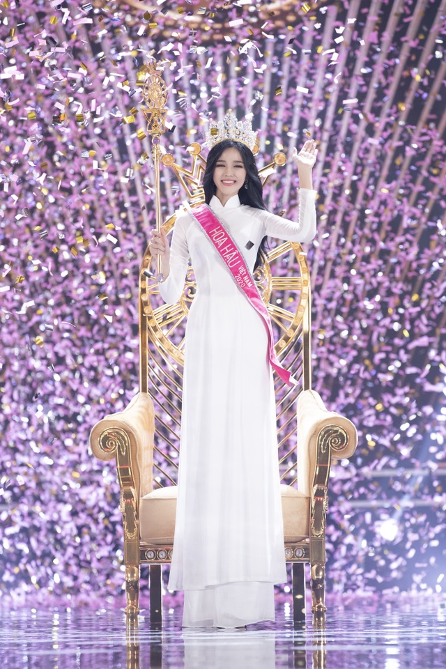 Đỗ Thị Hà giành vương miện Hoa hậu Việt Nam 2020 - 1 Đỗ Thị Hà giành vương miện Hoa hậu Việt Nam 2020 - 1