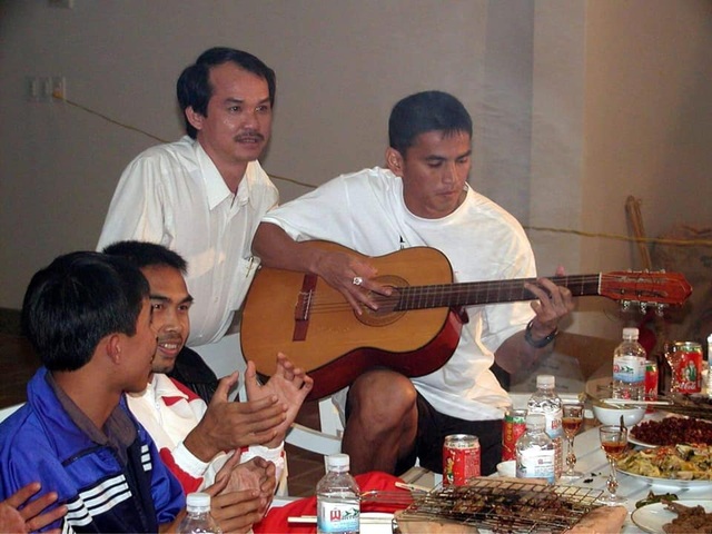 HLV Kiatisuk: “HA Gia Lai có thể vô địch V-League” - 2 HLV Kiatisuk: “HA Gia Lai có thể vô địch V-League” - 2