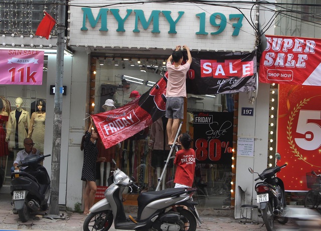 Lật tẩy chiêu thức bán đồ cũ, đẩy hàng tồn của dân buôn ngày Black Friday - 2 Lật tẩy chiêu thức bán đồ cũ, đẩy hàng tồn của dân buôn ngày Black Friday - 2