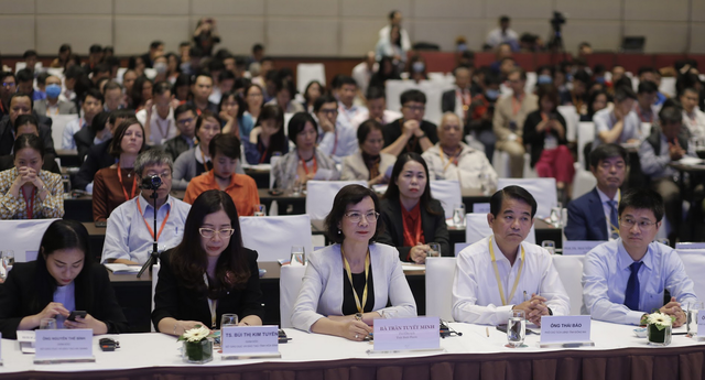 Diễn đàn phát triển giáo dục 4.0 phù hợp với thực tiễn Việt Nam - 1 Diễn đàn phát triển giáo dục 4.0 phù hợp với thực tiễn Việt Nam - 1