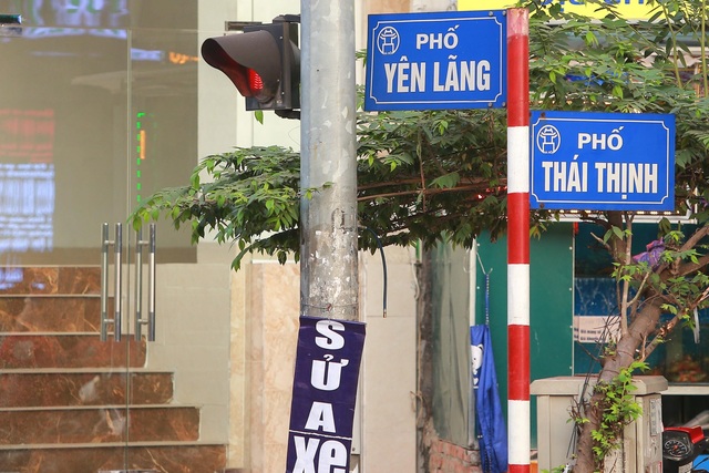 “Toát mồ hôi” khi lạc chân vào mê cung số nhà trên nhiều tuyến phố Hà Nội - 4 “Toát mồ hôi” khi lạc chân vào mê cung số nhà trên nhiều tuyến phố Hà Nội - 4