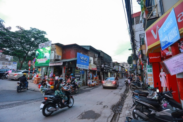 “Toát mồ hôi” khi lạc chân vào mê cung số nhà trên nhiều tuyến phố Hà Nội - 9 “Toát mồ hôi” khi lạc chân vào mê cung số nhà trên nhiều tuyến phố Hà Nội - 9