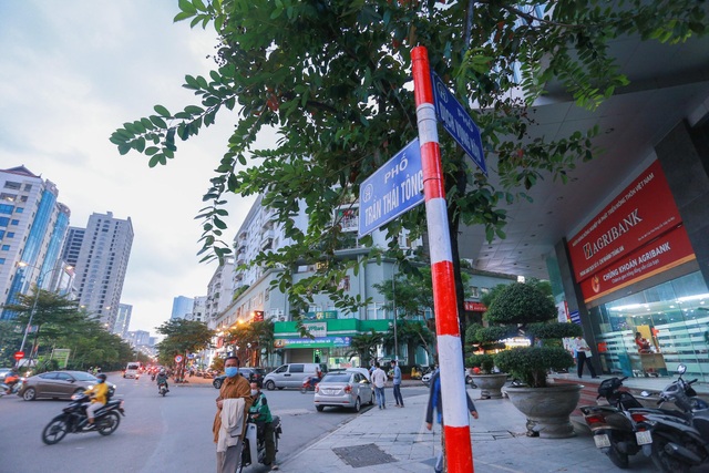 “Toát mồ hôi” khi lạc chân vào mê cung số nhà trên nhiều tuyến phố Hà Nội - 12 “Toát mồ hôi” khi lạc chân vào mê cung số nhà trên nhiều tuyến phố Hà Nội - 12