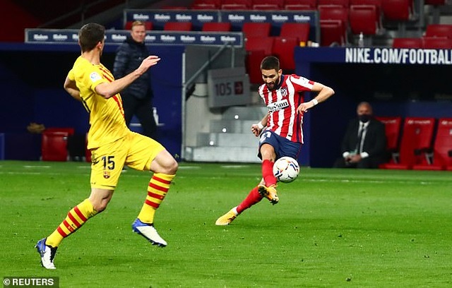 Atlético 1-0 Barcelona: Carrasco's only goal - 11