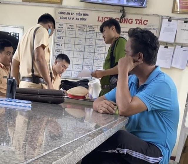 Vụ xe ben tông xe CSGT: Tài xế sợ bị phạt vì xe chở quá tải - 2 Vụ xe ben tông xe CSGT: Tài xế sợ bị phạt vì xe chở quá tải - 2
