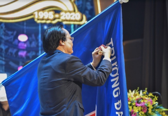 Bộ trưởng Phùng Xuân Nhạ: Nhiều thách thức với đào tạo Đại học - 1 Bộ trưởng Phùng Xuân Nhạ: Nhiều thách thức với đào tạo Đại học - 1