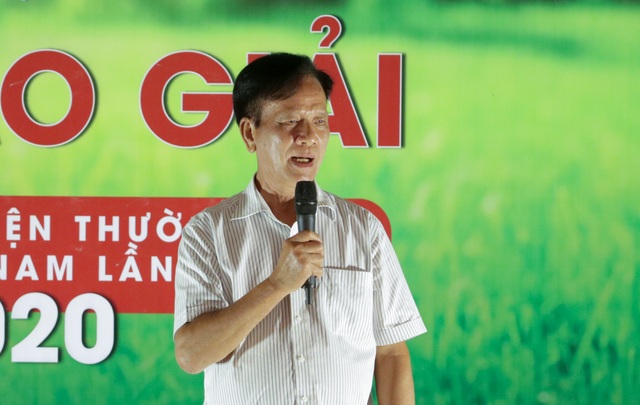 Ủng hộ Quỹ Khuyến học Việt Nam 300 triệu đồng từ Giải Golf từ thiện - 1 Ủng hộ Quỹ Khuyến học Việt Nam 300 triệu đồng từ Giải Golf từ thiện - 1