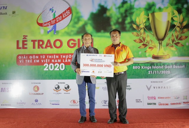 Ủng hộ Quỹ Khuyến học Việt Nam 300 triệu đồng từ Giải Golf từ thiện - 2 Ủng hộ Quỹ Khuyến học Việt Nam 300 triệu đồng từ Giải Golf từ thiện - 2