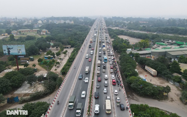 Tai nạn và ùn tắc xảy ra như “cơm bữa” trên cây cầu huyết mạch Thanh Trì - 5