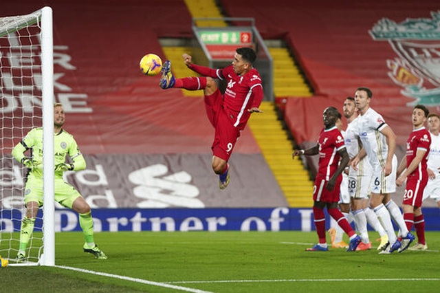 Đại thắng Leicester, Liverpool áp sát ngôi đầu bảng của Tottenham - 2 Đại thắng Leicester, Liverpool áp sát ngôi đầu bảng của Tottenham - 2