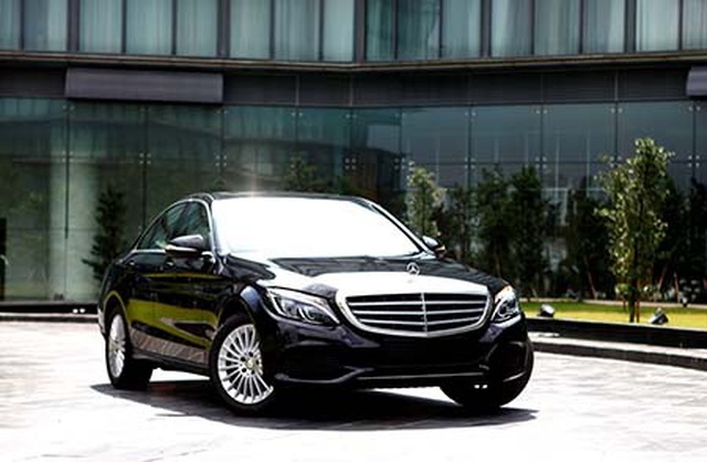 Triệu hồi xe Mercedes C-Class tại Việt Nam do lỗi túi khí - 1 Triệu hồi xe Mercedes C-Class tại Việt Nam do lỗi túi khí - 1