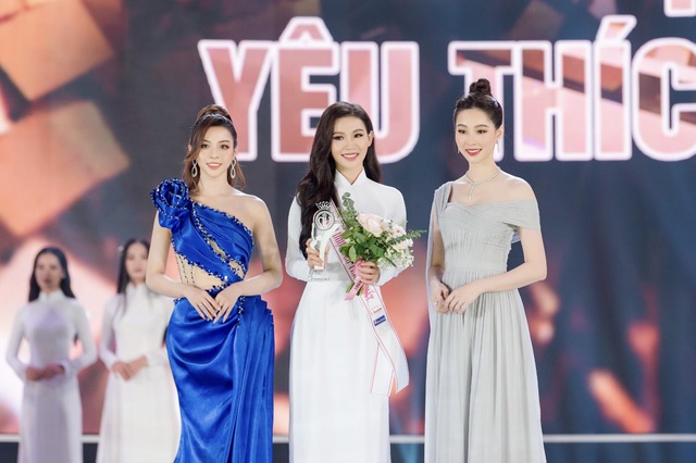 Đậu Hải Minh Anh: “Giải thưởng Người đẹp được yêu thích nhất là dấu mốc đời tôi” - 3 Đậu Hải Minh Anh: “Giải thưởng Người đẹp được yêu thích nhất là dấu mốc đời tôi” - 3