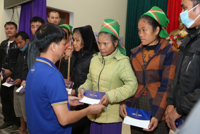 TMV Ngọc Dung khép lại hành trình thiện nguyện tại Nghệ An - Hà Tĩnh - 3 TMV Ngọc Dung khép lại hành trình thiện nguyện tại Nghệ An - Hà Tĩnh - 3