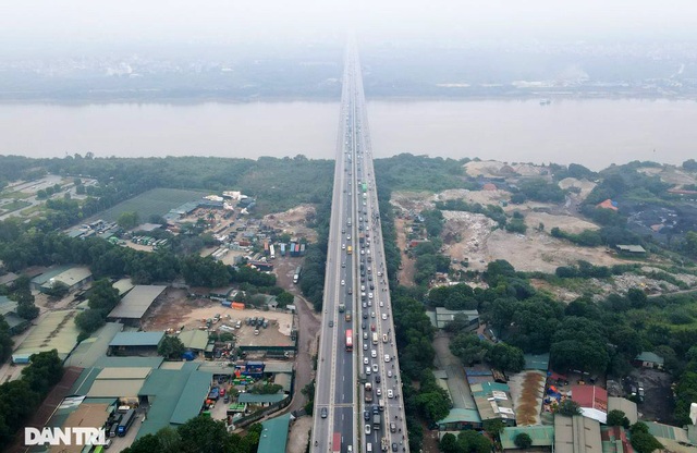 Tai nạn và ùn tắc xảy ra như “cơm bữa” trên cây cầu huyết mạch Thanh Trì - 1