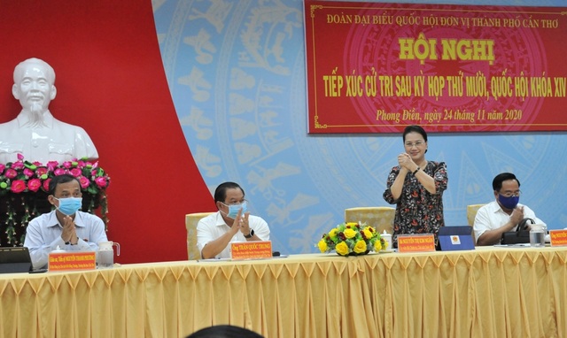 Chủ tịch Quốc hội: Xem xét kể cả sửa đổi, hướng đến Bảo hiểm y tế toàn dân