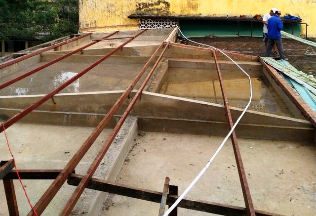 Bão lũ dồn dập, Đại học Huế thiệt hại nặng nề - 1 Bão lũ dồn dập, Đại học Huế thiệt hại nặng nề - 1