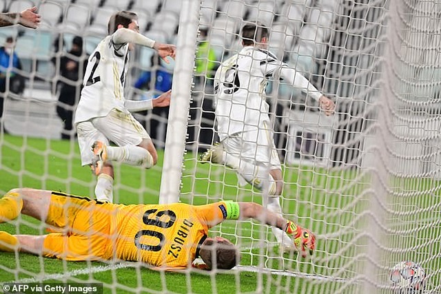 C.Ronaldo ghi bàn, Juventus giành vé đi tiếp ở Champions League - 8