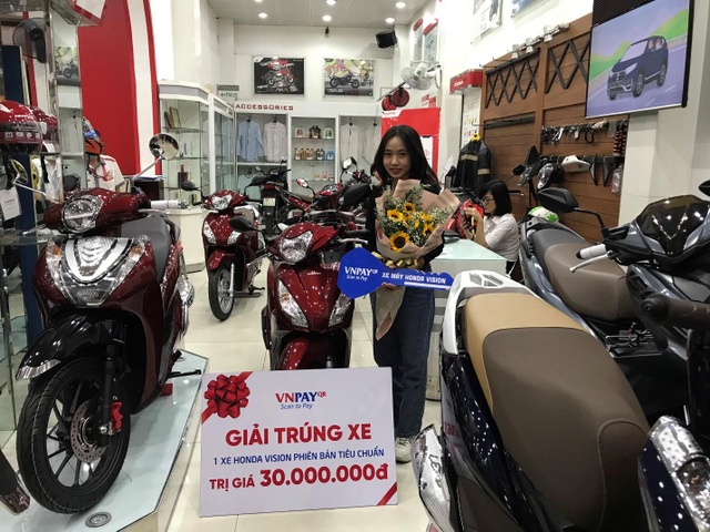 Căn hộ Vinhomes và hàng chục xe Honda Vision khi thanh toán VNPAY-QR vẫn đang chờ đón người dùng - 1 Căn hộ Vinhomes và hàng chục xe Honda Vision khi thanh toán VNPAY-QR vẫn đang chờ đón người dùng - 1