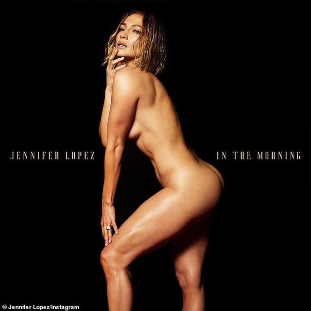 Jennifer Lopez khỏa thân để minh chứng vẻ đẹp không có hạn sử dụng - 1