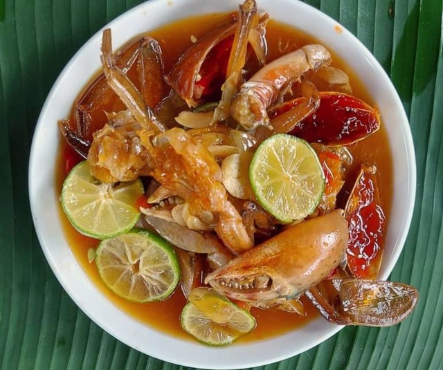 Strange specialty fish sauce made from the famous lobster, crab crab in the West - 3