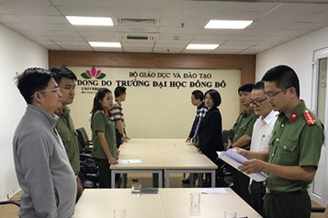 Ai dùng bằng giả? - 1 Ai dùng bằng giả? - 1