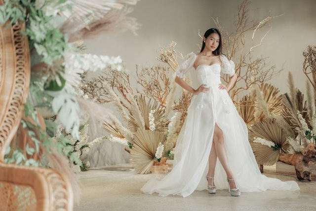 Lộ ảnh bạn gái tin đồn của Đoàn Văn Hậu đi thử váy cưới - 2 Lộ ảnh bạn gái tin đồn của Đoàn Văn Hậu đi thử váy cưới - 2
