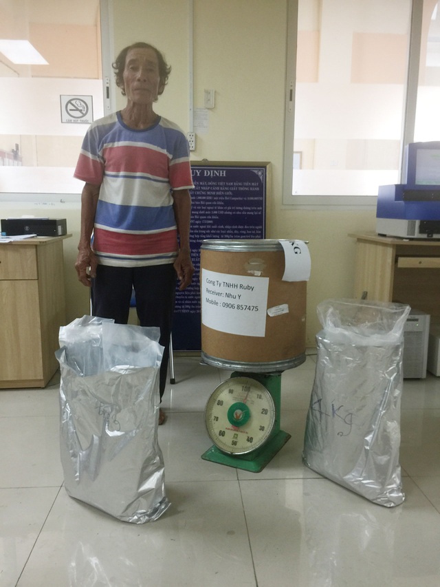 Bắt giữ đối tượng nghi vận chuyển hơn 10kg ma túy từ Campuchia về Việt Nam - 1