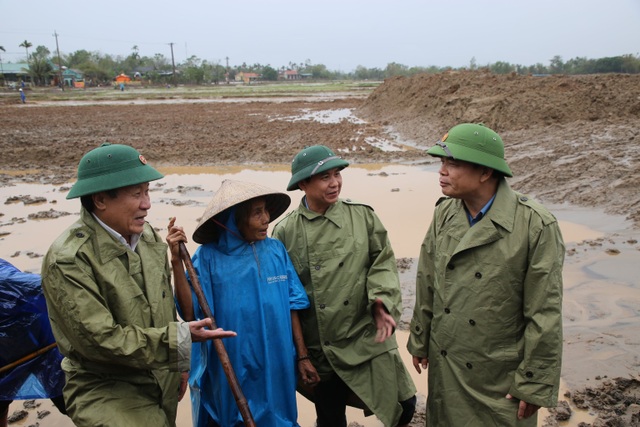 Dồn lực tái thiết kinh tế miền Trung sau bão lũ lịch sử - 1