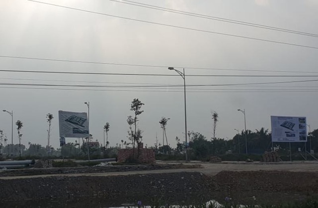 Chính quyền phát loa cảnh báo người dân không mua đất chui - 1 Chính quyền phát loa cảnh báo người dân không mua đất chui - 1