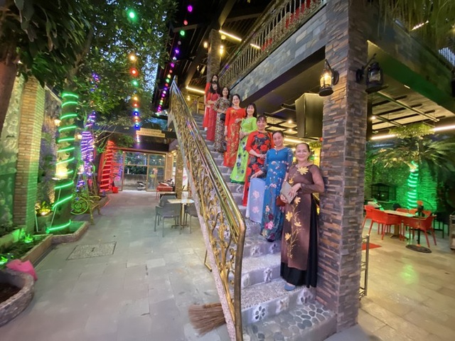 Ngôi nhà dát vàng độc nhất vô nhị giữa lòng Tây Đô - 7 Ngôi nhà dát vàng độc nhất vô nhị giữa lòng Tây Đô - 7