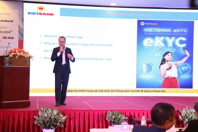 Vietbank vinh dự nhận giải Ngân hàng có Sản phẩm/Dịch vụ sáng tạo tiêu biểu 2020 - 2 Vietbank vinh dự nhận giải Ngân hàng có Sản phẩm/Dịch vụ sáng tạo tiêu biểu 2020 - 2