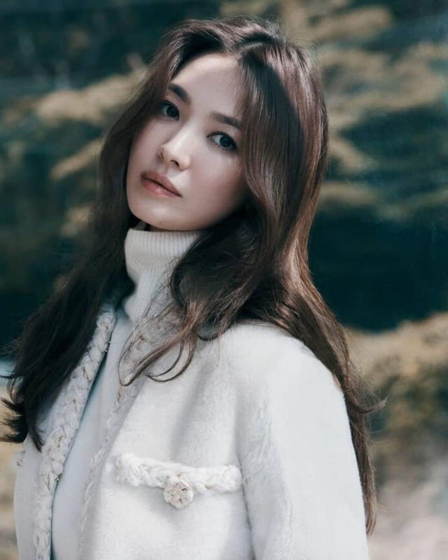 Nhan sắc nổi bật thời đi học của Song Hye Kyo