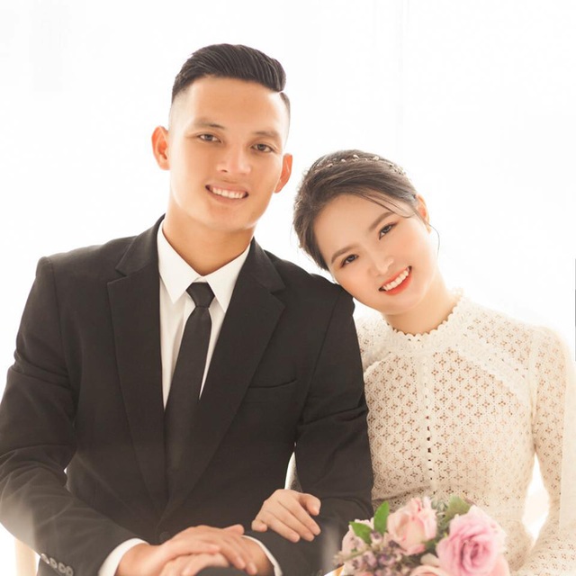 Đội trưởng CLB Sông Lam Nghệ An cưới được vợ xinh như hot girl - 1 Đội trưởng CLB Sông Lam Nghệ An cưới được vợ xinh như hot girl - 1