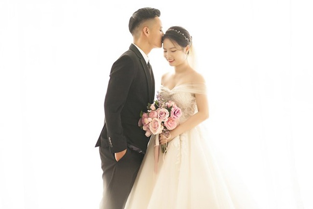 Đội trưởng CLB Sông Lam Nghệ An cưới được vợ xinh như hot girl - 4 Đội trưởng CLB Sông Lam Nghệ An cưới được vợ xinh như hot girl - 4