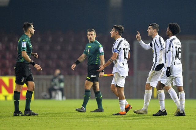 Vắng C.Ronaldo, Juventus gây thất vọng trước đội bóng tí hon - 4 Vắng C.Ronaldo, Juventus gây thất vọng trước đội bóng tí hon - 4