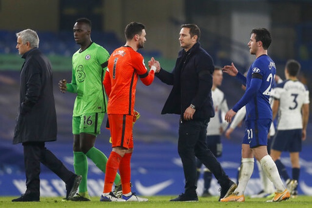Chelsea 0-0 Tottenham: Những toan tính bóp nghẹt trận đấu - 2 Chelsea 0-0 Tottenham: Những toan tính bóp nghẹt trận đấu - 2