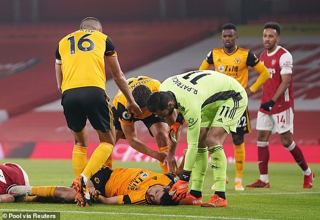 Raul Jimenez lần đầu lên tiếng sau ca phẫu thuật nứt hộp sọ - 2 Raul Jimenez lần đầu lên tiếng sau ca phẫu thuật nứt hộp sọ - 2