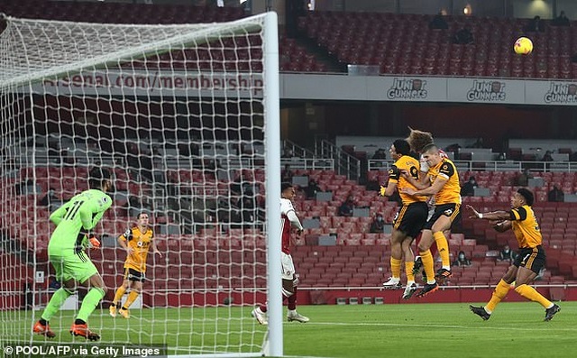 Raul Jimenez lần đầu lên tiếng sau ca phẫu thuật nứt hộp sọ - 1 Raul Jimenez lần đầu lên tiếng sau ca phẫu thuật nứt hộp sọ - 1