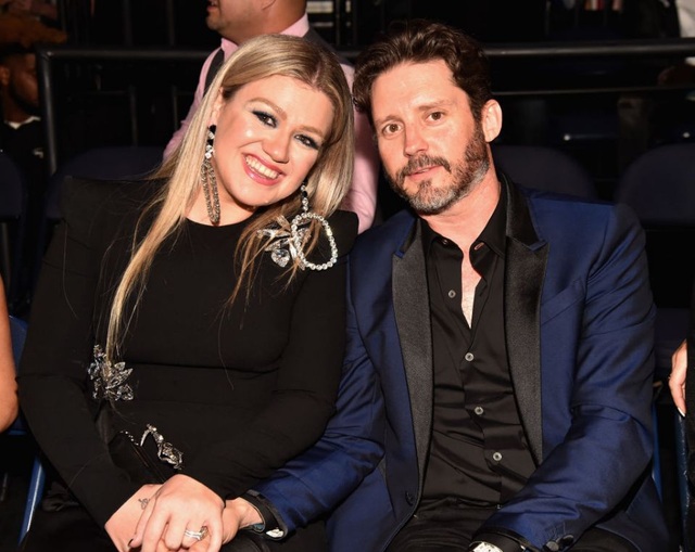 Chồng cũ của Kelly Clarkson đòi vợ chi gần 500 nghìn USD mỗi tháng