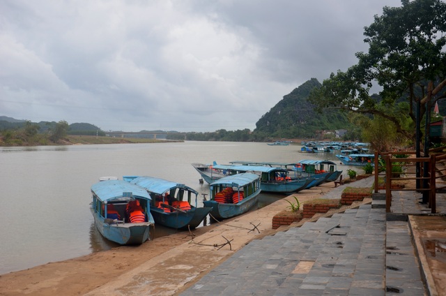 Khách du lịch đến Quảng Bình năm 2020 giảm sâu, ngành du lịch thất thu - 1