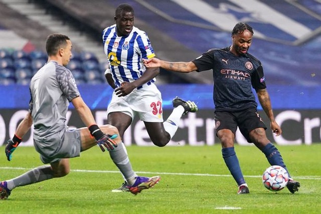 VAR khiến Man City tuột chiến thắng trước Porto - 2 VAR khiến Man City tuột chiến thắng trước Porto - 2