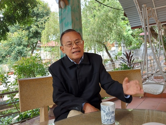 Nguyên lãnh đạo tỉnh Thanh Hóa nói về Văn kiện Đại hội Đảng XIII - 1 Nguyên lãnh đạo tỉnh Thanh Hóa nói về Văn kiện Đại hội Đảng XIII - 1