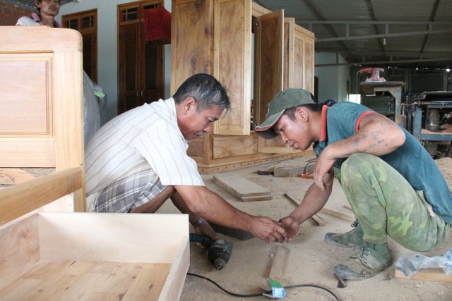 Chuyện về ông Hải giúp đỡ việc làm cho thanh niên khó khăn, khuyết tật - 1 Chuyện về ông Hải giúp đỡ việc làm cho thanh niên khó khăn, khuyết tật - 1