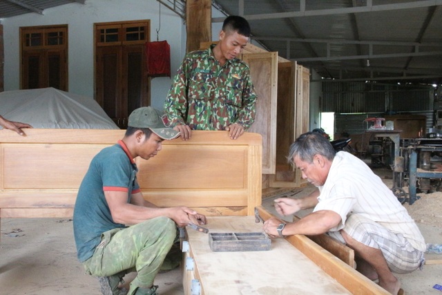 Chuyện về ông Hải giúp đỡ việc làm cho thanh niên khó khăn, khuyết tật - 3 Chuyện về ông Hải giúp đỡ việc làm cho thanh niên khó khăn, khuyết tật - 3