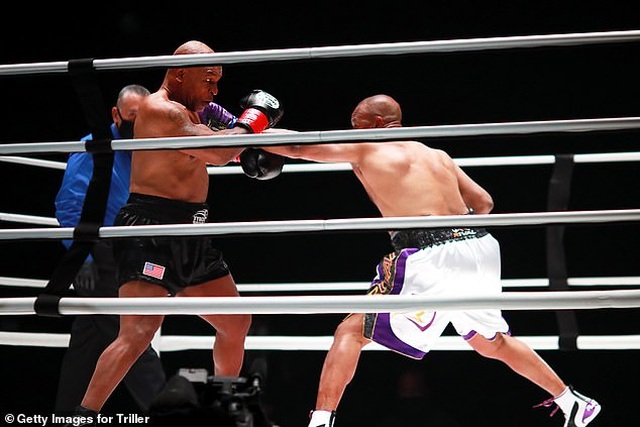 Myke Tyson xác nhận tiếp tục thượng đài, sẵn sàng tái đấu Holyfield - 2 Myke Tyson xác nhận tiếp tục thượng đài, sẵn sàng tái đấu Holyfield - 2
