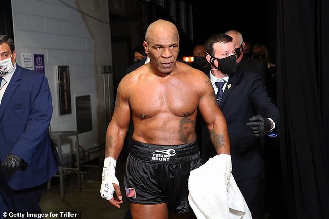 Myke Tyson xác nhận tiếp tục thượng đài, sẵn sàng tái đấu Holyfield - 1 Myke Tyson xác nhận tiếp tục thượng đài, sẵn sàng tái đấu Holyfield - 1